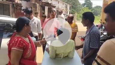 झाझा: नारगंजो के पास ई-रिक्शा पलटने से दो महिलाएं और तीन बच्चे हुए घायल, झाझा रेफरल अस्पताल में हुआ इलाज