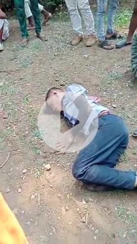 मोरगढ़ी के पैट्रोल पंप से काम कर के  2 युवक बाईक सवार  जा रहे थे खिड़कियां ..! सोनपुरा   में पूल के पास एक्सीडेंट होगया