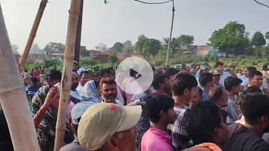 ग्राम तकिया के नए मोहल्ले को प्रशासन के द्वारा चलाई गई लगभग 50 घरों पर बुलडोजर #अंबिकापुर #छत्तीसगढ़ #पुलिसप्रसाशन