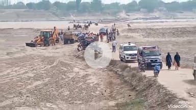 मिर्ज़ापुर: जोपा गंगा घाट पर अवैध खनन के खिलाफ जिला प्रशासन ने की कार्रवाई, मौके से एक बालू लदा ट्रैक्टर किया जब्त