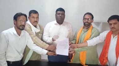 गरौठा: गरौठा में विद्युत विभाग की लापरवाही से 9 गौवंशों की हुई मौत पर विभिन्न संगठनों ने उपजिलाधिकारी को दिया ज्ञापन