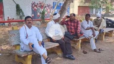 झांसी: करकोश थाना मोठ में खेत में किसानी करते वक्त किसान पर बिजली गिरने से हुई मौत, झांसी में हुआ पोस्टमार्टम