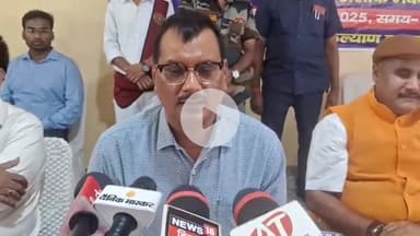 गोपालगंज: अनुसूचित जाति की बस्ती के विकास अभियान की समीक्षा, ब्लॉक परिसर में डीएम पवन ने कहा- मंत्री भी थे मौजूद