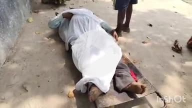 आरा: गाड़ी संख्या (03319) के कोच नंबर 16 जेनरल बोगी में चलती ट्रेन में नालंद निवासी की संदेहास्पद स्थिति में मौत