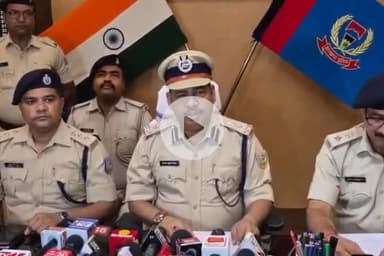 कांके: चुटिया थाना क्षेत्र में हनुमान मंदिर के पास पत्थर से मारकर हत्या करने के तीन आरोपी गिरफ्तार