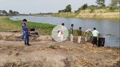 मोतिहारी: पूर्वी चंपारण मोतिहारी जिले के विभिन्न थाना क्षेत्रों में A.L.T.F. ने 1100 लीटर शराब विनिष्ट कर 10 लोगों को गिरफ्तार किया