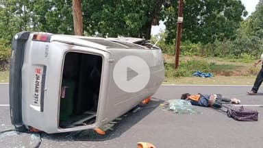 हज़ारीबाग: ओमनी कार और बाइक की टक्कर में तीन लोग गंभीर रूप से घायल, अस्पताल रेफर