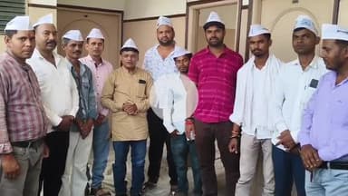 आज दिनांक 15/06/2025 दिन रविवार को समय 11:00 बजे स्थान अतिथि पैलेस में आम आदमी पार्टी की एक बैठक की गई जिसकी अध्यक्षता आम आदमी पार्टी के जिला अध्यक्ष राज कुमार ने की जिसमें 17/06/2025 को पटना जाने के लिए सभी पदाधिकारीयो से विचार विमर्श किया