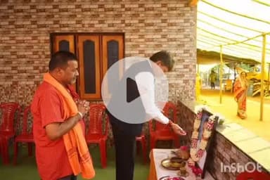 जगदलपुर: जगदलपुर विधायक किरण देव ने ग्राम इच्छापुर में शोकाकुल परिवार से मिलकर बंधाया ढांढस, श्रद्धांजलि अर्पित की