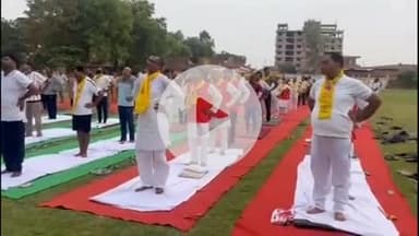 मंझनपुर: योग दिवस सप्ताह के अंतर्गत बौद्ध वाटिका में अधिकारियों ने शुरू किया योग कार्यक्रम का रिहर्सल