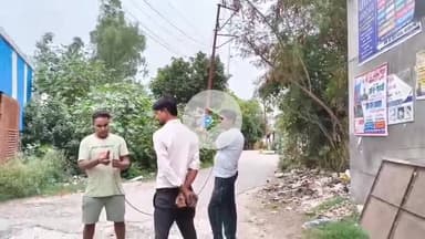 पीलीभीत: नकटा दाना चौराहे पर दुकानों के ऊपर से टूटकर गिरा हाई टेंशन बिजली लाइन का तार, आग लगने से जले उपकरण