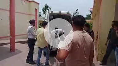 बदायूं: फर्रुखाबाद के खुदागंज के पास बदायूं के पुलिसकर्मियों की बोलेरो कार को ट्रक ने मारी टक्कर, 6 पुलिसकर्मी हुए घायल