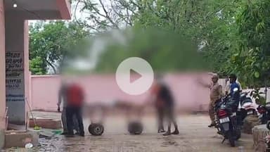 झांसी: गोरखपुर से बैंगलोर मजदूरी करने जाते वक्त लोकमान्य तिलक ट्रेन में अज्ञात कारणों से झांसी स्टेशन पर युवक की हुई मौत