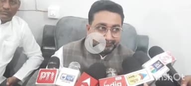 बलिया: हज फ्लाइट में चिंगारी की घटना पर बलिया में मंत्री दानिश आजाद ने कहा, यात्रियों को कोई खतरा नहीं