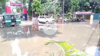 बरेली: तेज बारिश के बाद इज्जतनगर थाना परिसर में हुआ जलभराव, पुलिसकर्मियों और फरियादियों को हुई परेशानी