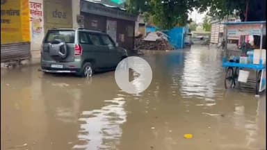 सांगोद: सांगोद में नगरपालिका द्वारा लाखों रुपए खर्च कर करवाए गए नाला निर्माण से थोड़ी देर की बरसात में सड़क पर भर गया पानी