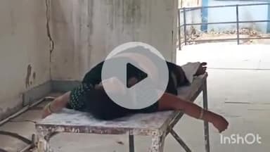 भभुआ: देवकली गांव में मड़ई के अंदर बैठी महिला की आकाशीय बिजली की चपेट में आने से हुई मौत, सदर में कराया गया पोस्टमार्टम