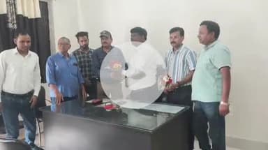 सुल्तानपुर: नवनियुक्त जिला क्रीड़ा अधिकारी का पंत स्पोर्ट्स स्टेडियम में खेल संघों ने किया स्वागत