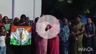 बारां: महिला कांग्रेस ने पुष्पा कॉलोनी में हवाई जहाज हादसे के दिवंगतों को कैंडल जलाकर 2 मिनट का मौन धारण कर श्रद्धांजलि दी