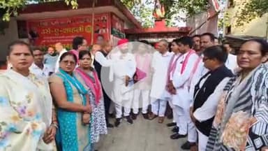 पीलीभीत: सपा कार्यालय पर आयोजित पीडीए पंचायत को संबोधित करने पहुंचे लोकसभा प्रभारी वीरपाल सिंह