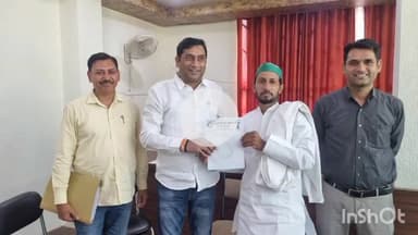 बागपत: किसान यूनियन ने बिजली समस्याओं को लेकर सौंपा ज्ञापन, ऊर्जा राज्यमंत्री ने समाधान का दिया आश्वासन