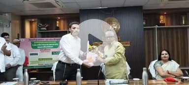 सुल्तानपुर: मुख्यमंत्री कृषक दुर्घटना कल्याण योजना के अंतर्गत जनपद के 165 पात्र लाभार्थियों को 8 करोड़ 6 लाख का चेक किया गया