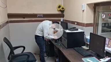 इटावा: जिला अस्पताल की एक्सरे मशीन खराब होने के चलते सोमवार को डेढ़ सौ से अधिक मरीज बेरंग वापस लौटे, दिखी नाराजगी#jansamasa