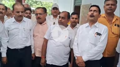 सिराथू: जमीन बैनामा का सर्किल रेट बढ़ने से अधिवक्ताओं ने सिराथू तहसील में किया प्रदर्शन,कहा- रेट कम होने पर रुकेंगे #jansamasya