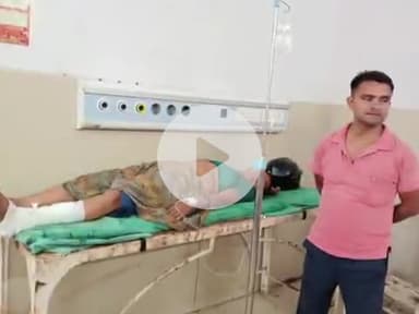 फतेहपुर: थरियांव के NH2 हसवा चौकी के समीप अनियंत्रित ऑटो पलटने से मां-बेटी घायल, अस्पताल में भर्ती