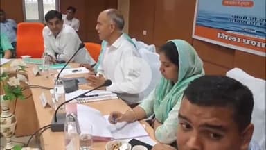 चूरू: जिलापरिषद सभागार में पीएचईडी मंत्री कन्हैयालाल ने पानी की समस्या पर अधिकारियों को लगाई फटकार