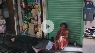 गरौठा: गुरसरांय नगर में पारिवारिक बंटवारे को लेकर महिला ने किया धरना