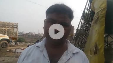 खबर औरैया से सत्ती तालाब पर मुर्गा की गाड़ी खड़ी होने से राहगीरों को हो रही परेशानी निकलना हुआ दुश्वार