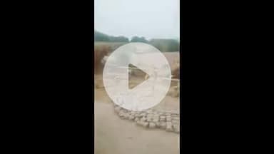 सिराथू: लोहन्दा गाँव में दो हफ्ते बाद दिखा बदलाव, एक तरफ 13वीं और दूसरी तरफ मेहमानों के आने से सफाई शुरू, नहीं पहुंचे बाहरी लोग