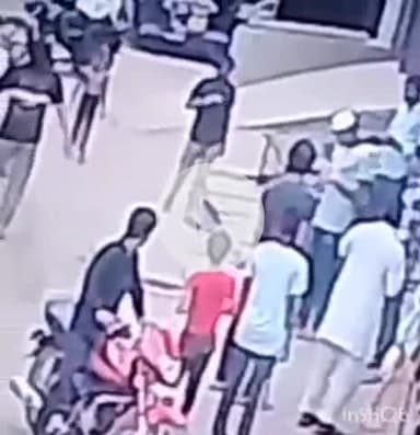 जानसठ: भोपा के गाँव नगला बुजुर्ग में मामूली विवाद के चलते दबंगों ने दुकानदार को पीटा, CCTV कैमरे में घटनाक्रम कैद