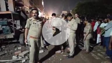 कानपुर: बर्रा स्थित हरदेव नगर के एक स्कूल की तीसरी मंजिल की छत गिरी, दो मजदूर घायल हुए