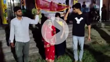 जयसिंहपुर: हमजाबाद गांव के पास कथा के दौरान शिव-पार्वती विवाह और झांकी देखकर श्रोता हुए भाव विभोर