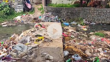 कांके: रांची के कुरैशी मोहल्ला और गढ़ा टोली को जोड़ने वाला पुल टूटा, स्थानीय लोगों को हो रही परेशानी
#jansamasya