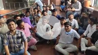 लाडपुरा: मेडिकल कॉलेज अस्पताल में संविदा कर्मचारियों ने वेतन विसंगतियों को लेकर किया कार्य बहिष्कार और प्रदर्शन