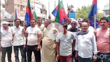 कटनी नगर: नगर निगम द्वारा अतिक्रमण के नाम पर फुटकर व्यापारियों को किया जा रहा परेशान, मिशन चौक स्थित नगर निगम में ज्ञापन सौंपा