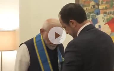 साइप्रस ने मोदी जी को अपने सर्वोच्च नागरिक पुरस्कार ग्रैंड क्रॉस ऑफ द ऑर्डर ऑफ माकारियोस से सम्मानित किया।
