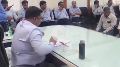 इंदौर: नगर निगम जनसुनवाई में अनोखी शिकायत: अधिकारी आते ही नल आते हैं, जाते ही चले जाते हैं!