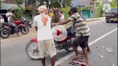 थरथरी: माधोपुर बाजार के पास ट्रक की चपेट में आने से बाइक सवार युवक घायल