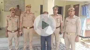 झांसी: पुलिस ने नवाबाद थाना क्षेत्र से मंदिर से घंटा चोरी कर भाग रहे एक व्यक्ति को किया गिरफ्तार, भेजा जेल