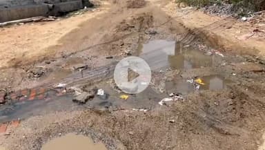 झांसी: ठेकेदार ने अधूरी सड़क बना कर महापौर से कर दिया उदघाटन,वार्ड नंबर 9 के क्षेत्रवासी खराब सड़क से हो रहे परेशान #jansamasya