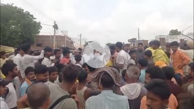 आरा: भोजपुर जिले के मोपति बाजार में बरसों पुराने हनुमान मंदिर को आसामाजिक तत्वों ने तोड़ा।