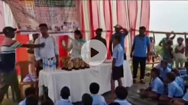 कहलगांव: कहलगांव में तैराकी प्रशिक्षण प्राप्त 140 बच्चों को सर्टिफिकेट और शील्ड का वितरण किया गया