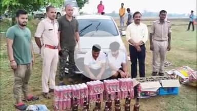 मोहनिया: बेलौड़ी गांव के पास उत्पाद विभाग की टीम ने कार से 87 लीटर विदेशी शराब के साथ यूपी के 2 तस्करों को किया गिरफ्तार