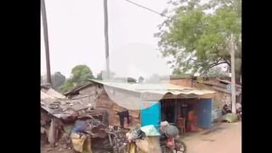 बेलछी: बाघा टिल्हा बाजार में दुकान के फ्रिज में घुसा सांप, किशोर को काटा, हुआ जख्मी