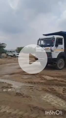 टोंक: चूली रपट के पास जिला प्रशासन और पुलिस ने 2500 टन अवैध बजरी को किया सीज