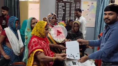 टेहरोली: ग्राम ढुरबई की दर्जनों महिलाओं ने गाँव में बने शराब के ठेके को हटाने को लेकर उपजिलाधिकारी टहरौली को दिया ज्ञापन